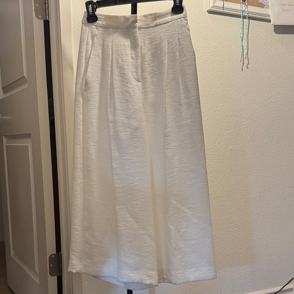 Elegant White Culotte Pants